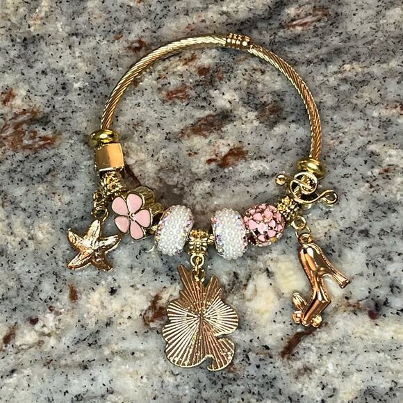 Bracelet Bangle Unicorn Bangle Charm Bracelet in Gold Tone Multi colored - Picture 3 of 5